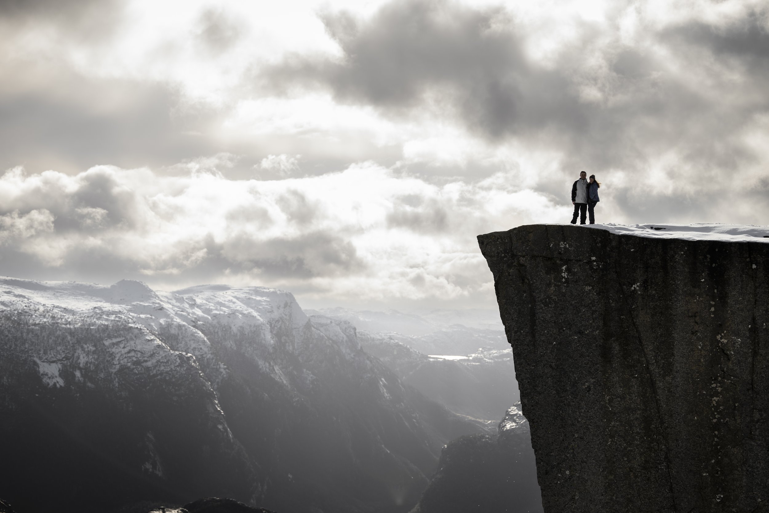 Hike to Preikestolen (The Pulpit Rock) in Lysefjorden. Off-the-cliff views from one of Lysefjordens landmarks.