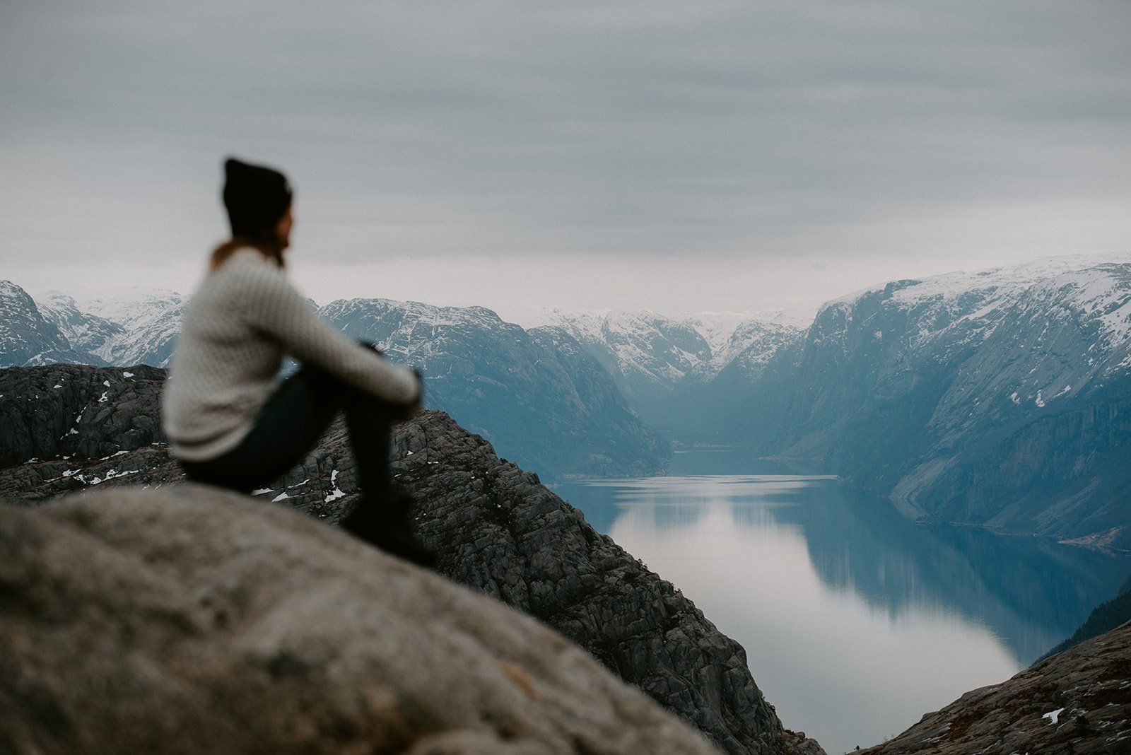 Panoramic view of the stunning Lysefjorden, showcasing dramatic cliffs and waters.